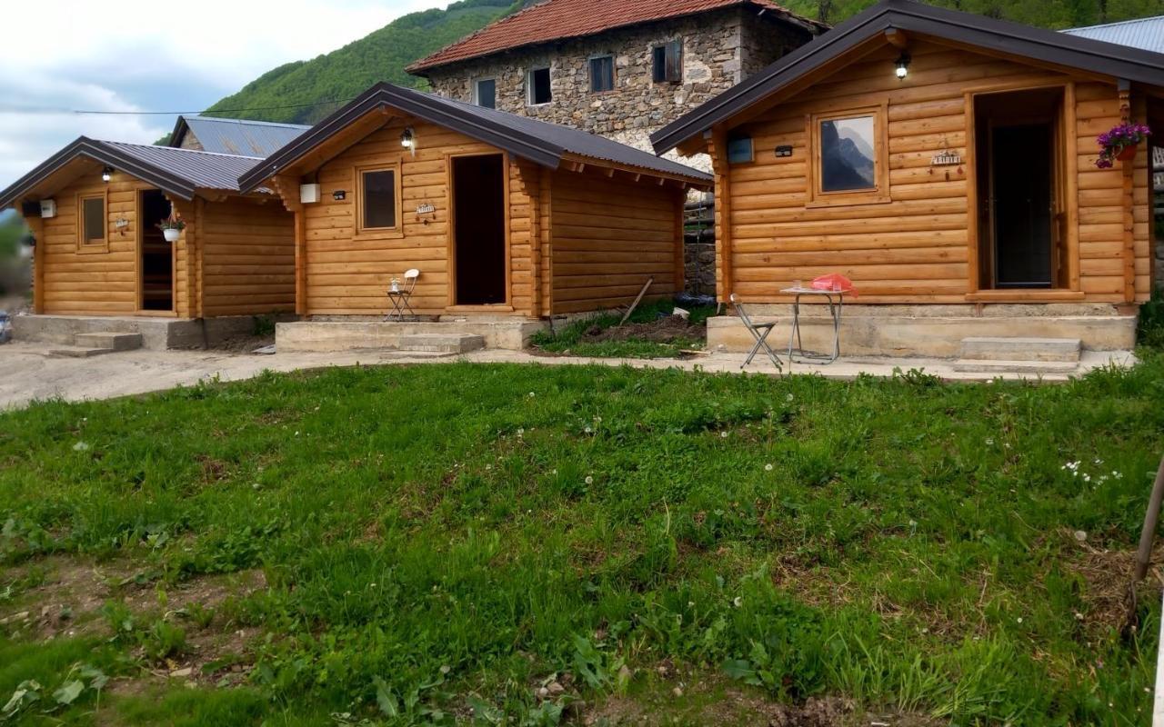 Dedushi Guesthouse &Wood Cabins-Camping Place Gusinje Dış mekan fotoğraf