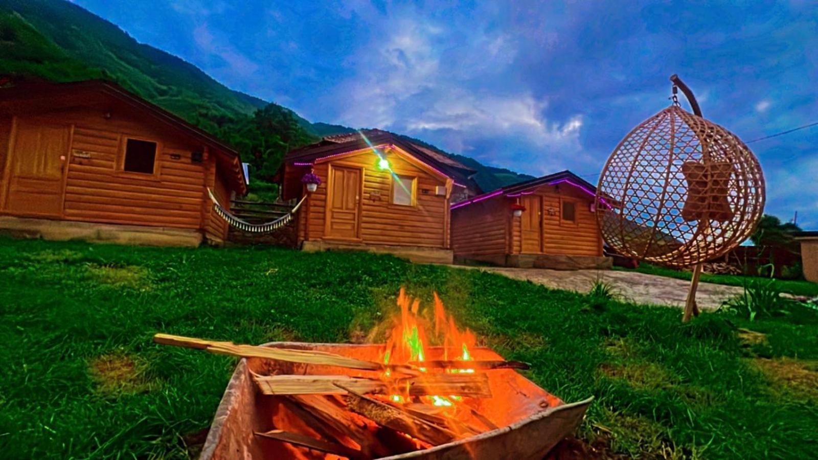 Dedushi Guesthouse &Wood Cabins-Camping Place Gusinje Dış mekan fotoğraf