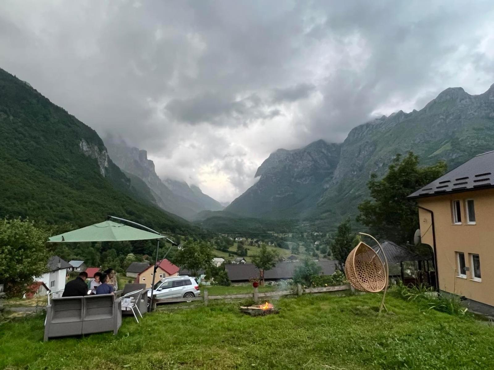 Dedushi Guesthouse &Wood Cabins-Camping Place Gusinje Dış mekan fotoğraf