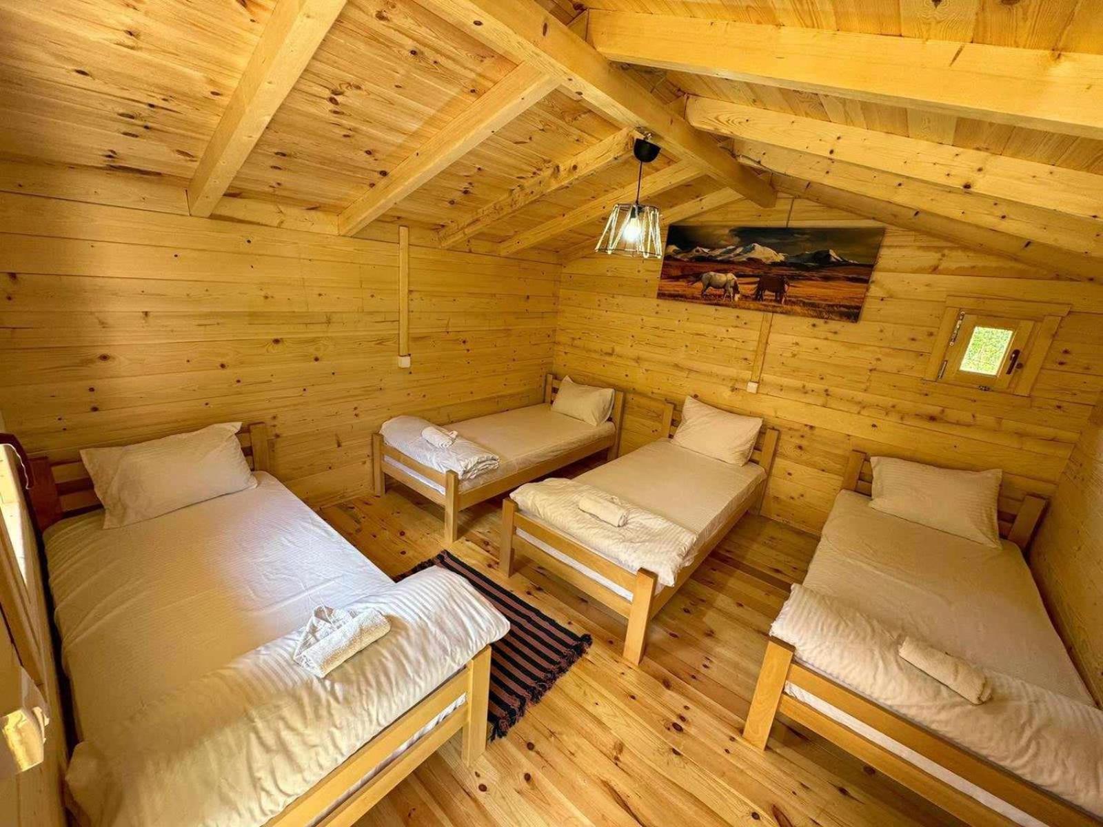 Dedushi Guesthouse &Wood Cabins-Camping Place Gusinje Dış mekan fotoğraf