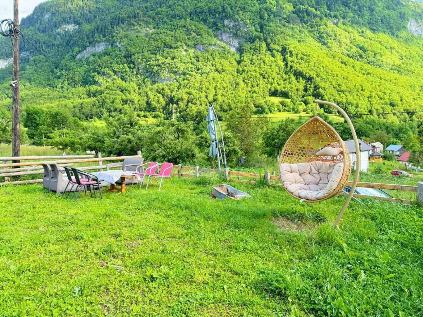 Dedushi Guesthouse &Wood Cabins-Camping Place Gusinje Dış mekan fotoğraf